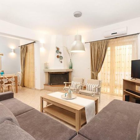 Agia Marina Charming And Comfy House 아파트 외부 사진