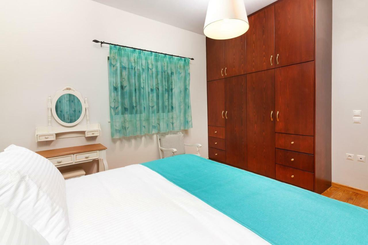 Agia Marina Charming And Comfy House 아파트 외부 사진